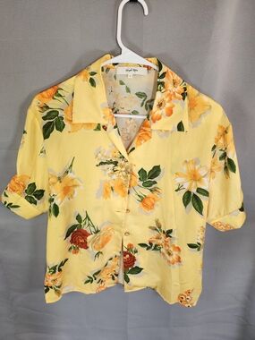 Simple Retro Hawaiian Yellow Floral Short-Sleeve Button-Down Shirt